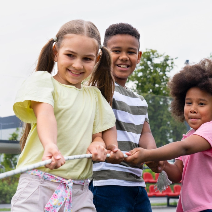 Freiwilligenprogramm mit Kindern aus geflüchteten Familien.