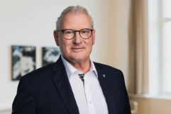 Heinz Tännler, Finanzdirektor