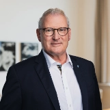 Heinz Tännler, Finanzdirektor