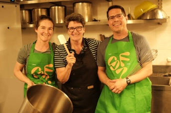 Küchenteam Sommerlager Jubla Oberägeri mit (von links) Patrizia Schwegler, Lydia Nussbaumer und Marcel Lanz