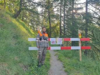 Zutrittskontrolle diverser Wanderwege nach Blatten (Sperrzone)