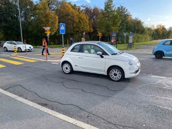 Kind von Auto angefahren - Zeugenaufruf