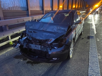 Dreierpack auf der Autobahn