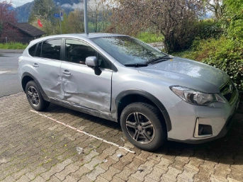 Parkiertes Auto beschädigt - Zeugenaufruf
