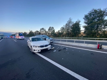 Zwei verletzte Personen bei Auffahrunfall