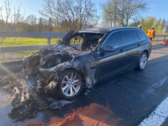 Auto in Flammen